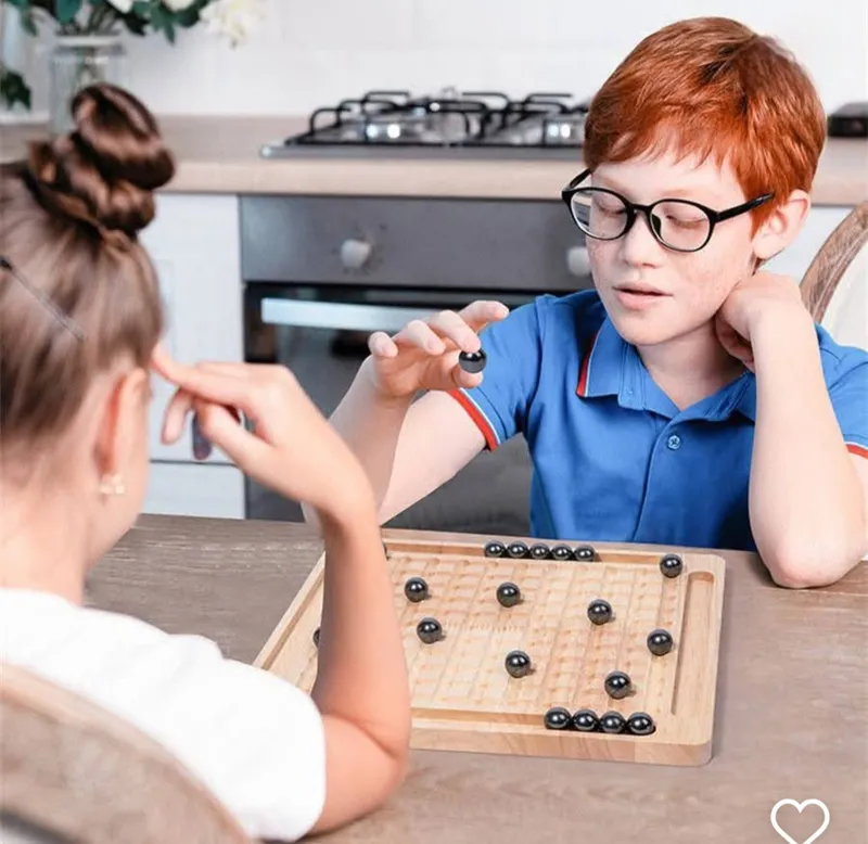  لعبة لشطرنج المغناطيسي الخشبية الممتعة للاطفال و للتجمعات العائلية - Magnitic Battle chess